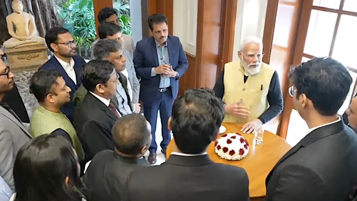 ZenteiQ with Prime Minister